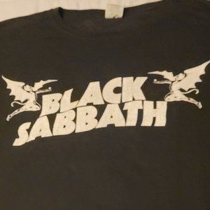 Black Sabbath mens graphic band tee size xl